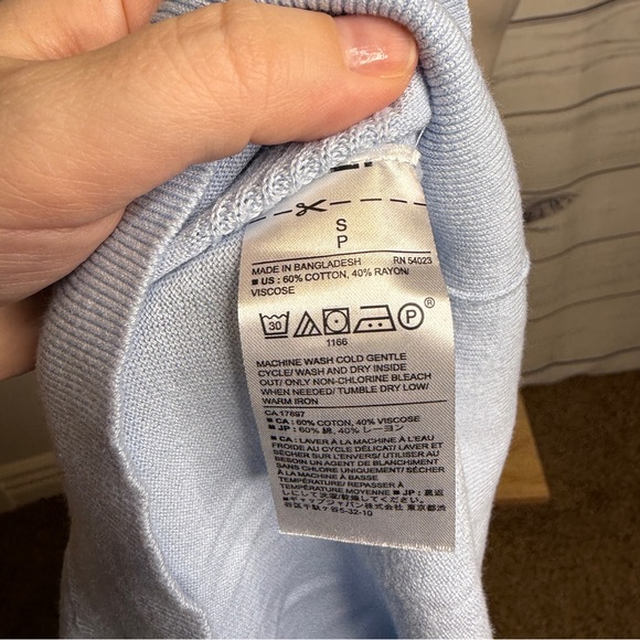 Banana Republic Light Blue Long Sleeve Sweater - Picture 4 of 4